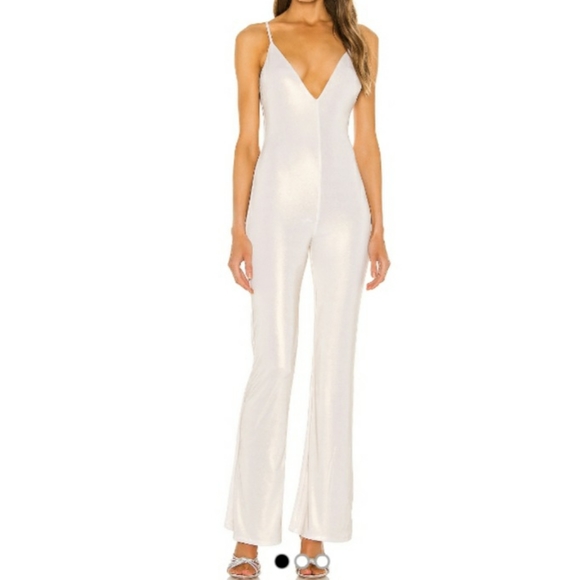 Jumpsuit never worn - Picture 1 of 3